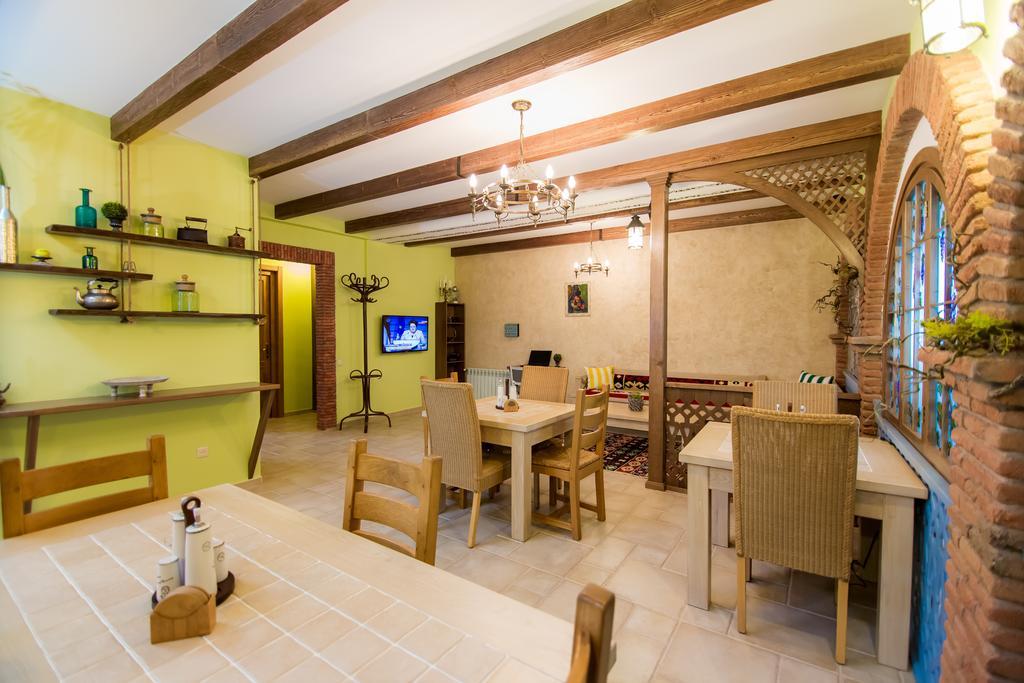 Metekhi'S Galavani Hotel Tbilissi Extérieur photo