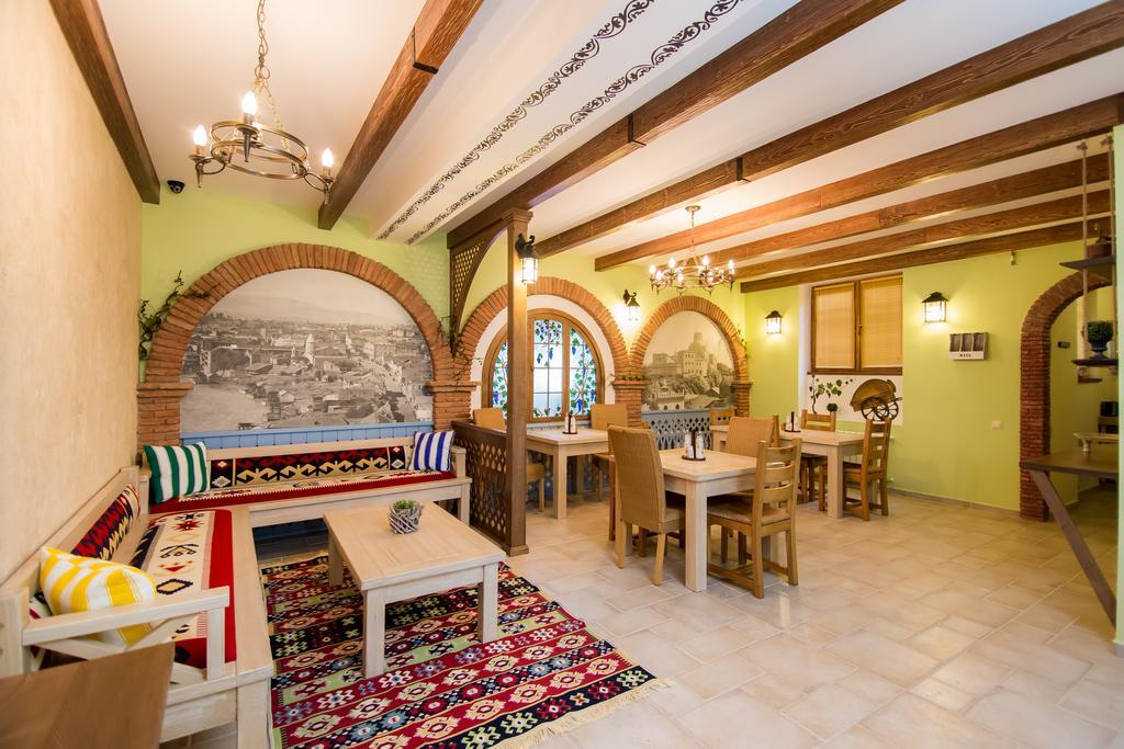 Metekhi'S Galavani Hotel Tbilissi Extérieur photo