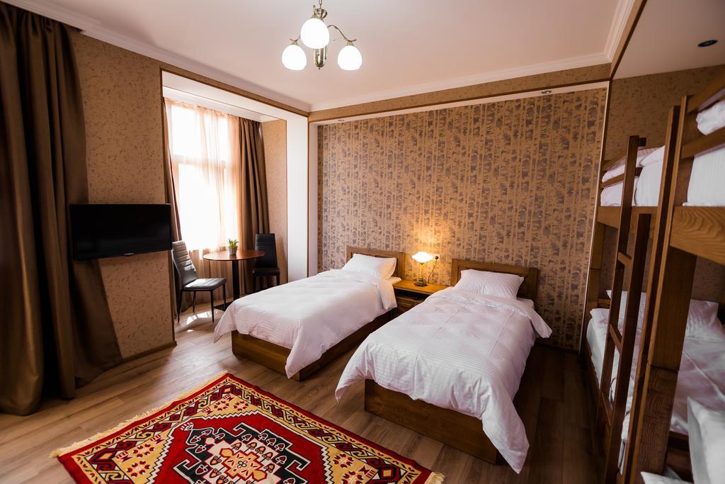 Metekhi'S Galavani Hotel Tbilissi Chambre photo