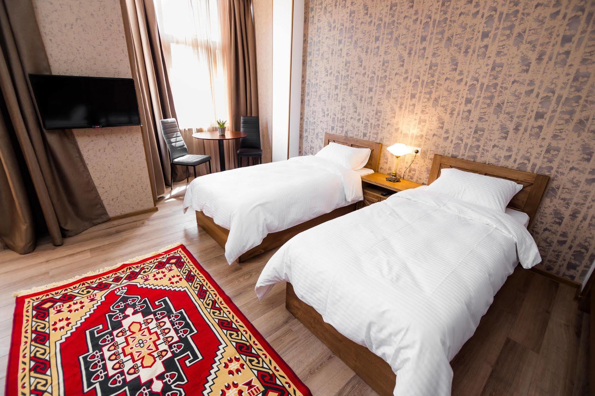 Metekhi'S Galavani Hotel Tbilissi Extérieur photo