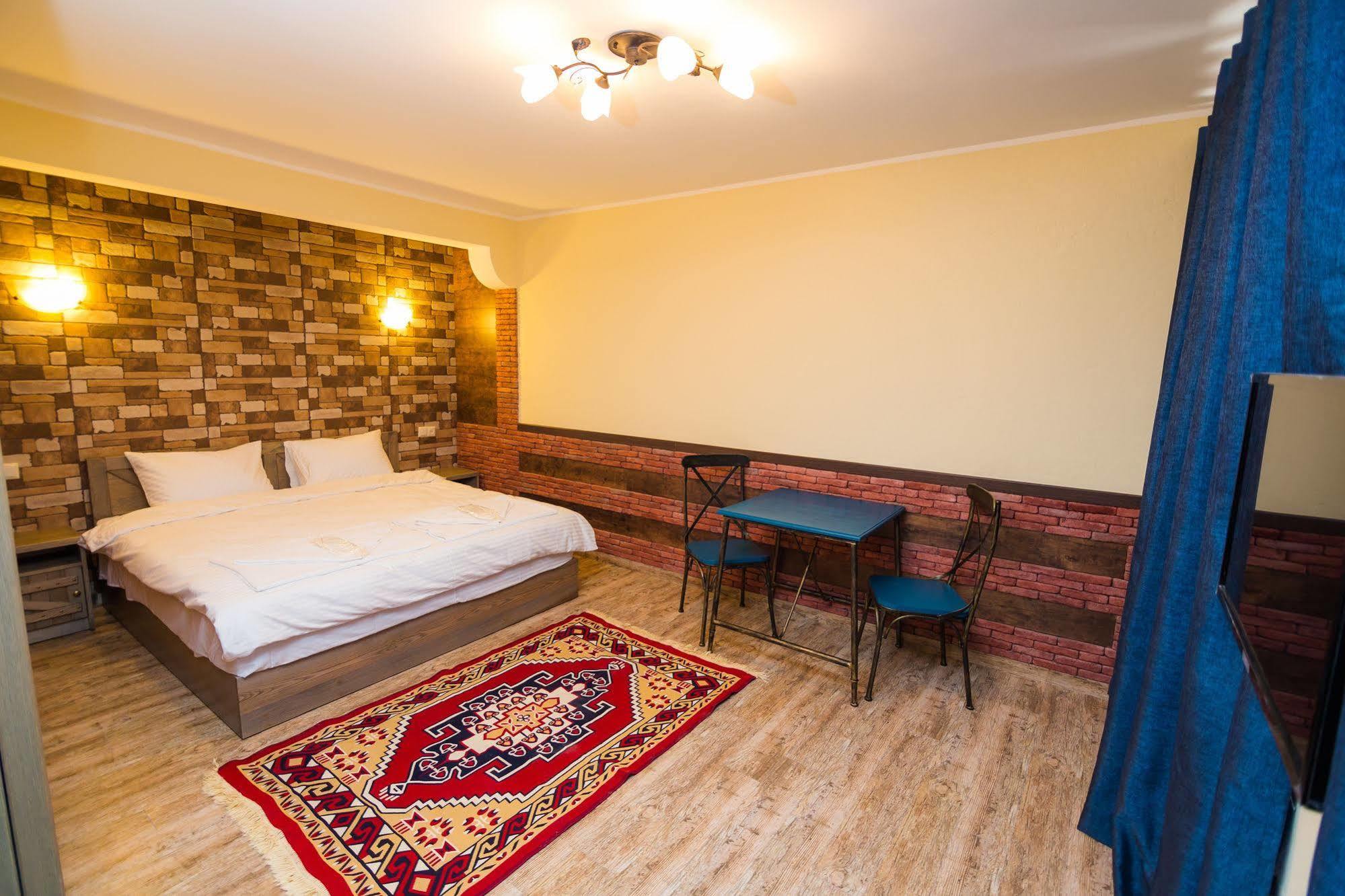 Metekhi'S Galavani Hotel Tbilissi Extérieur photo